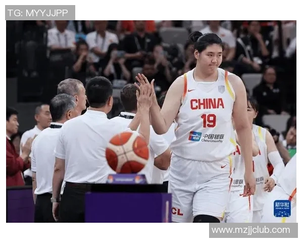 中国女篮亚洲杯首战大胜印尼张子宇表现抢眼引发广泛关注